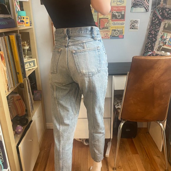 A&F cottage style faded high rise ankle jeans! - Picture 9 of 15